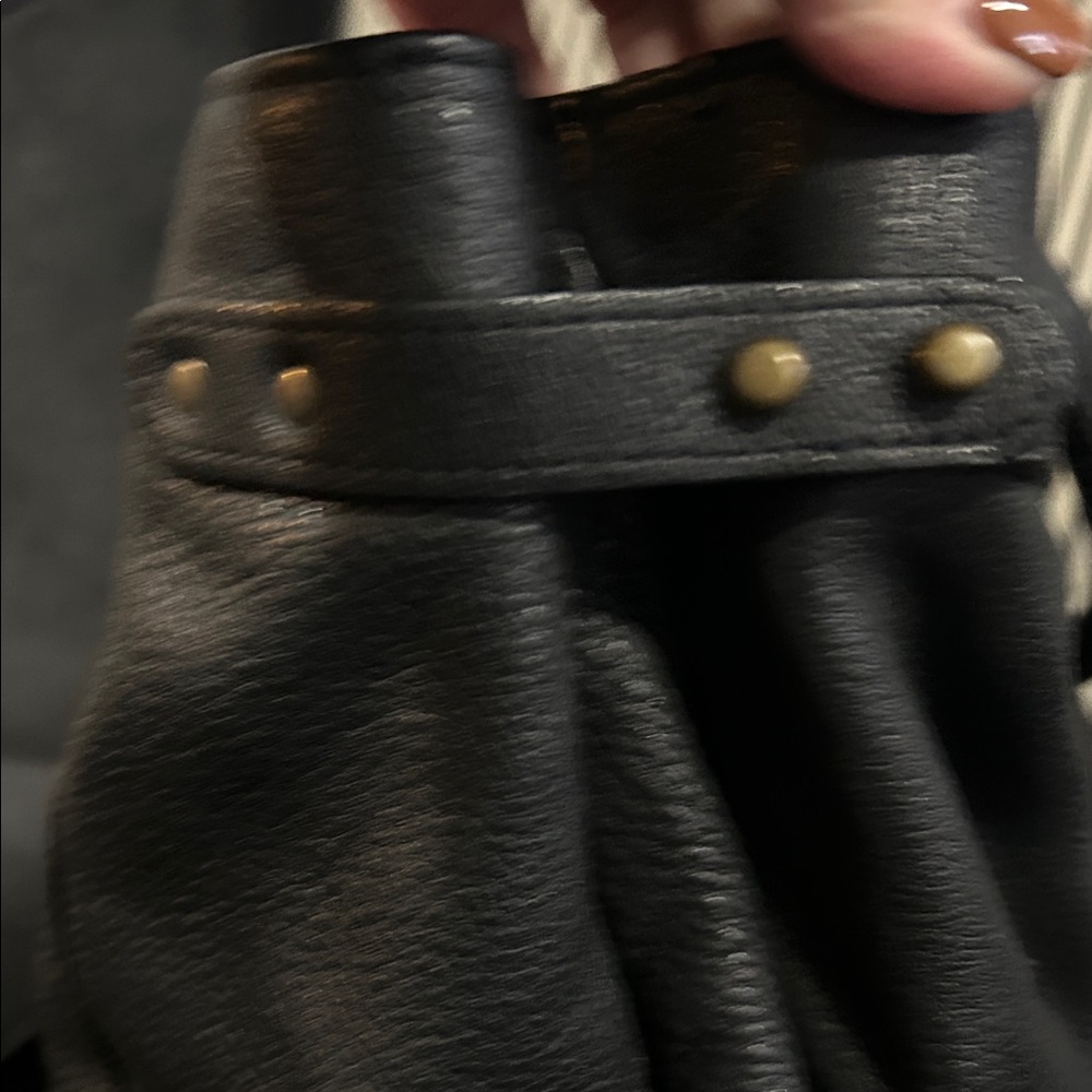 Abaco Black Leather Tote Bag - Picture 3 of 9